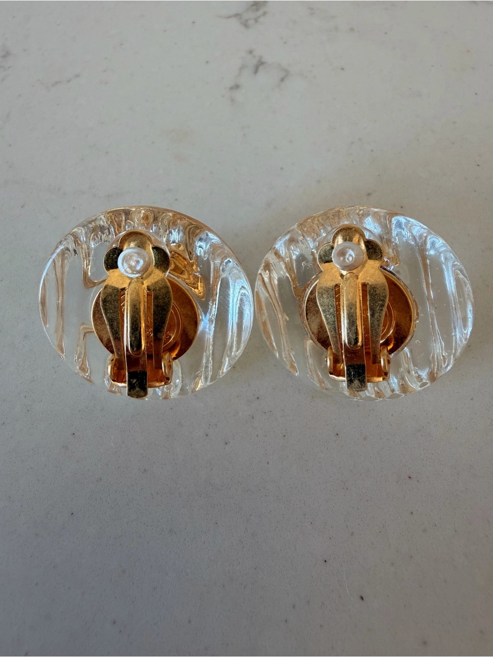 Vintage Chanel Clear Gripoix Glass Clip-On Earrings w/ Purple Cabochon CC Detail - Picture 4 of 10